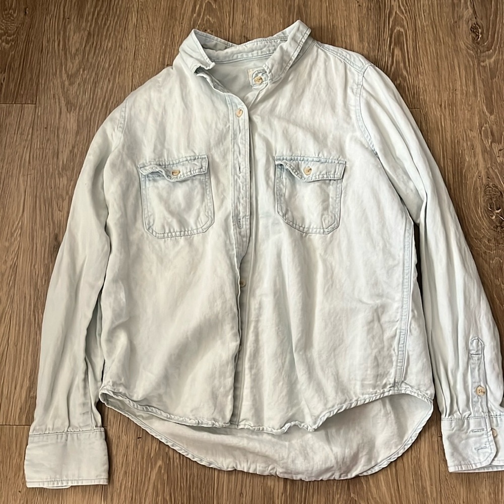 Universal Thread Shirt, Size M